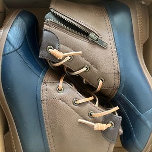 Sperry rain booties